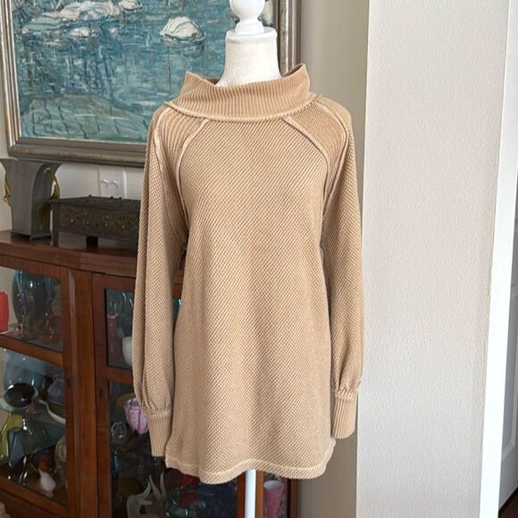 We The Free sweater - Picture 1 of 7